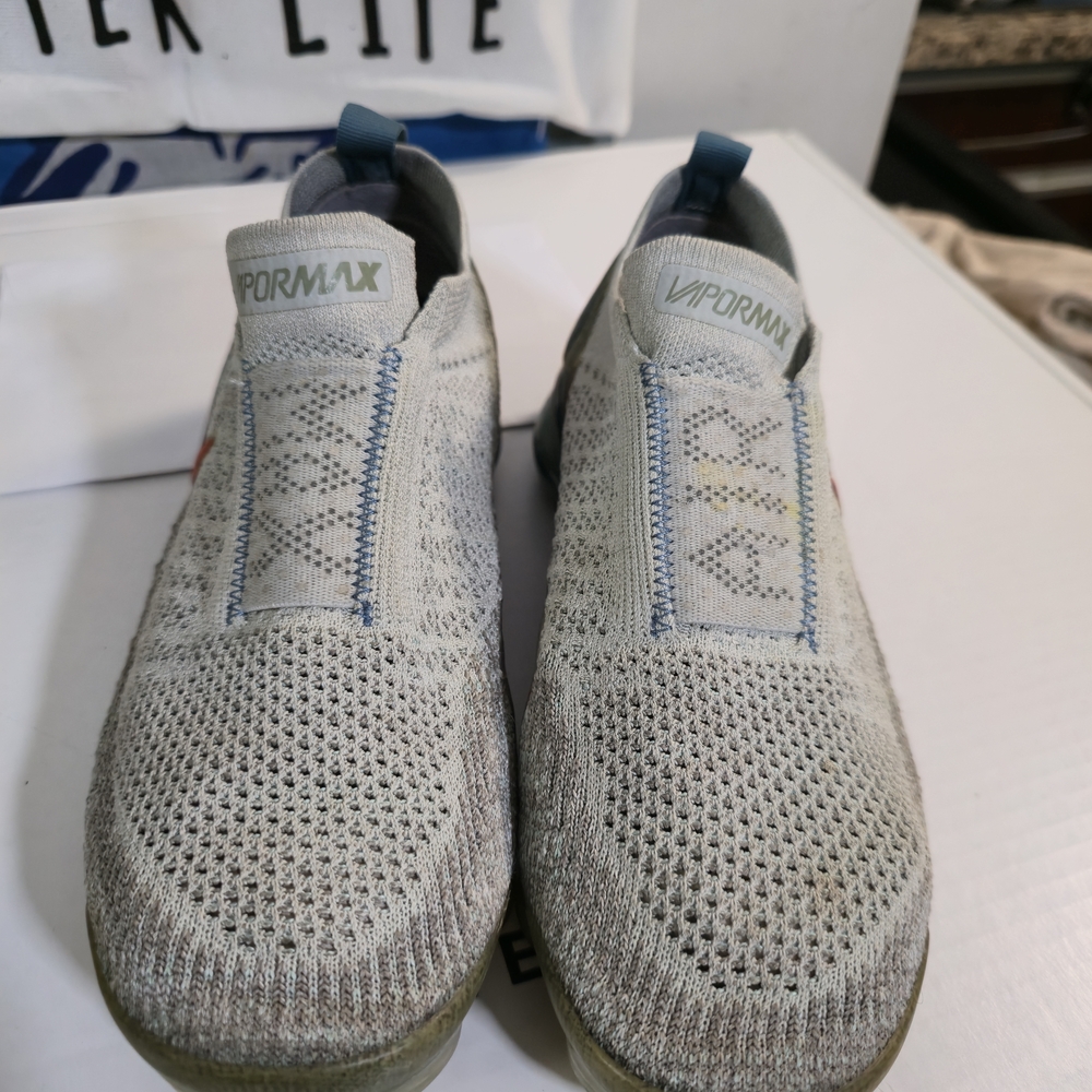 Nike Vapormax Flyknit Moc 2 Womens 7.5 Sneakers